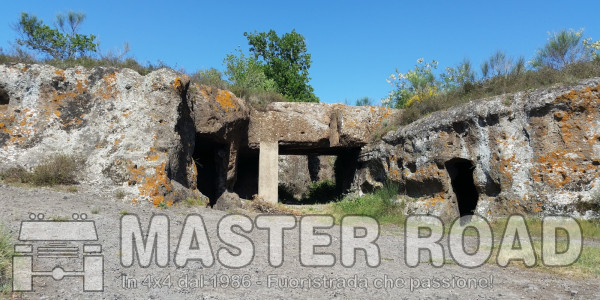 4 mag. La Grotta...